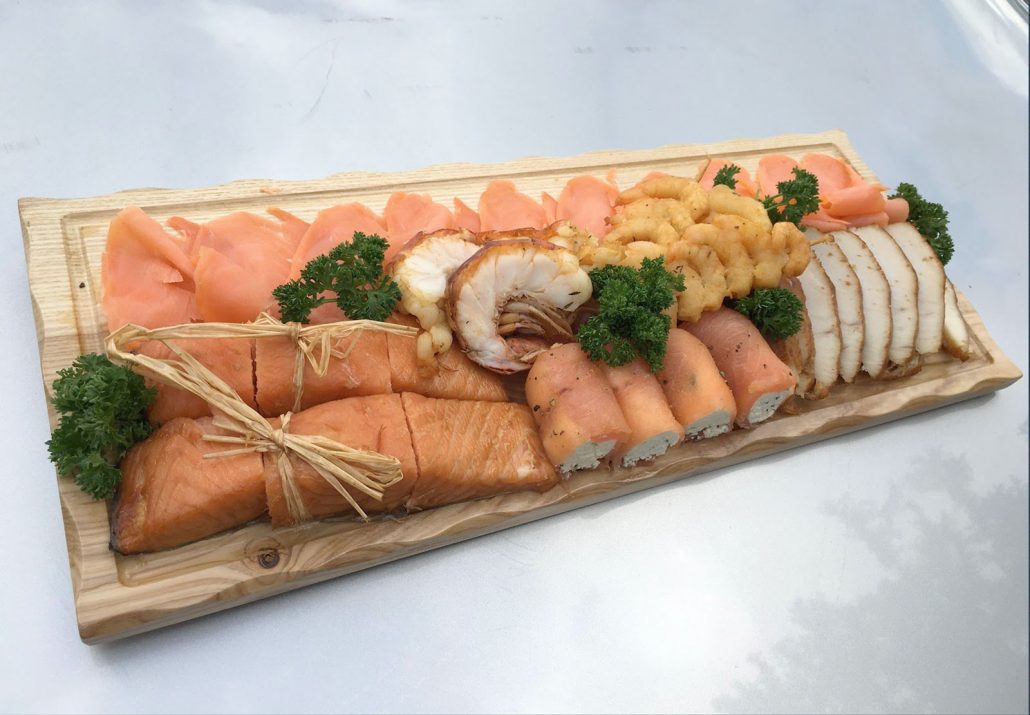 Räucherplatten – Wildlachs Räucherei Bremer Fischmanufaktur in Köln